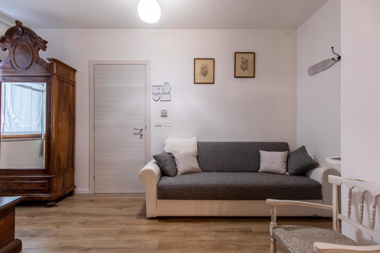 Gardabeds Adults Only Hotell Castelnuovo del Garda Eksteriør bilde