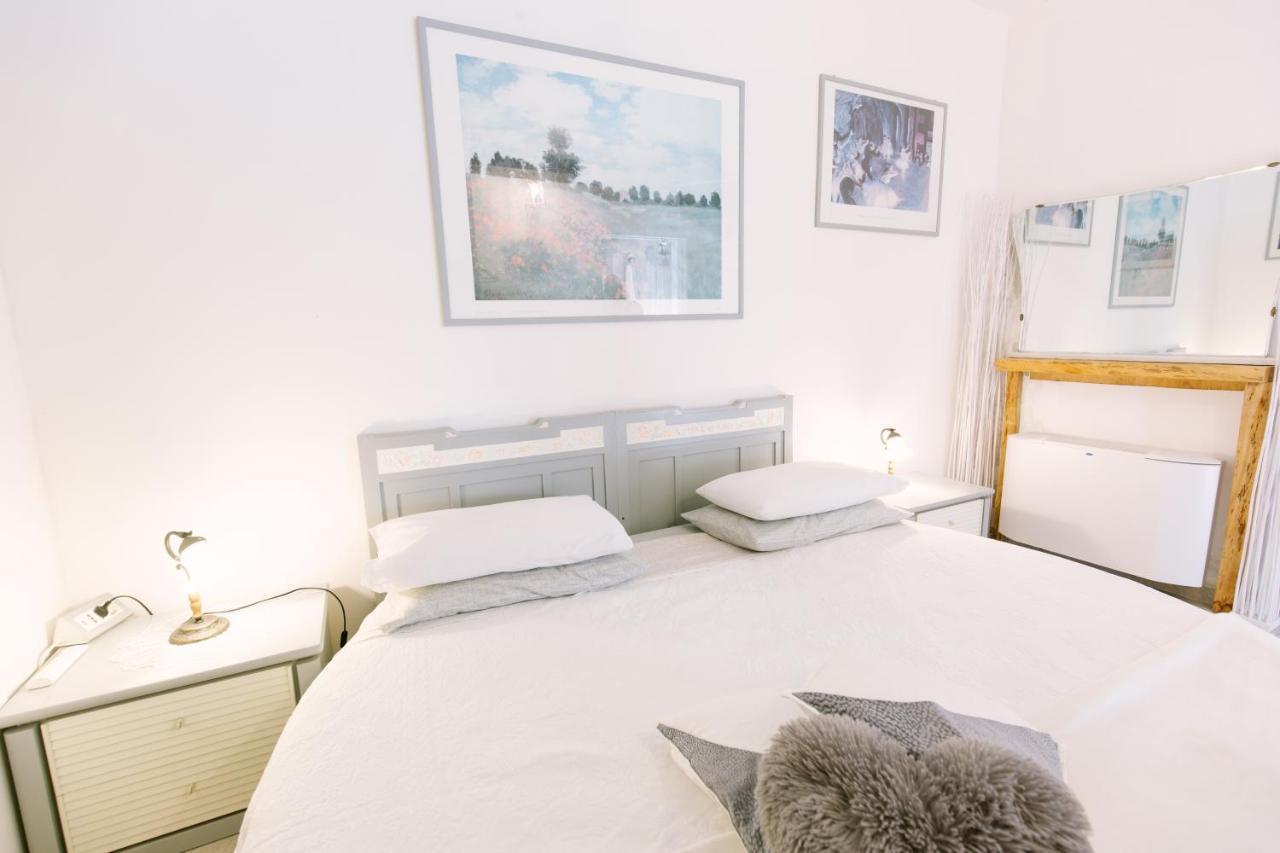 Gardabeds Adults Only Hotell Castelnuovo del Garda Eksteriør bilde